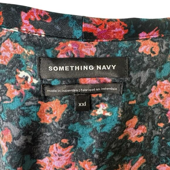 Something Navy Pink Rosebud Painterly Roses Top NWT Size XXL - Picture 6 of 9